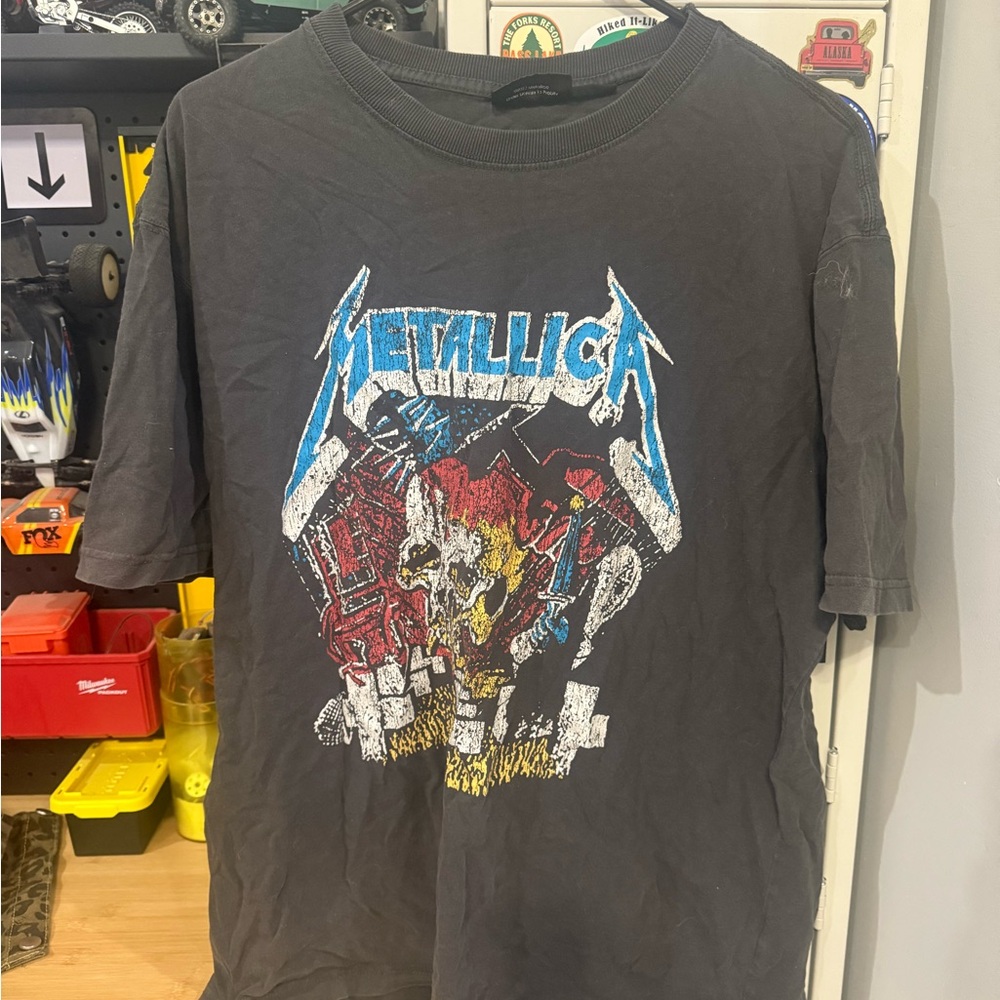Metallica shirt